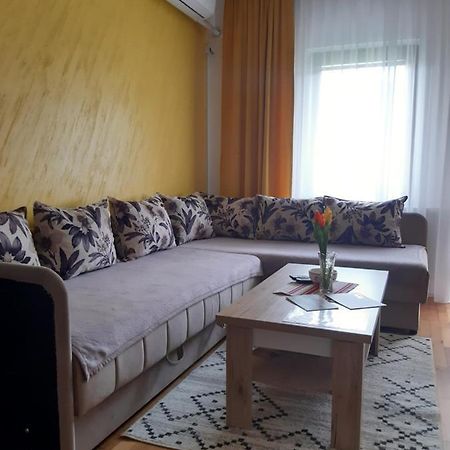 Apartman Lala Foca Exteriör bild