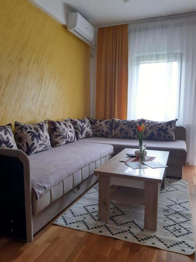 Apartman Lala Foca Exteriör bild